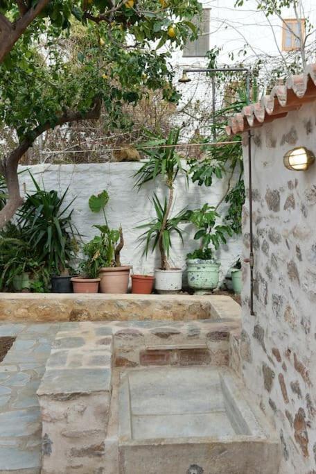 Sterna Apartment Hydra  Exterior photo